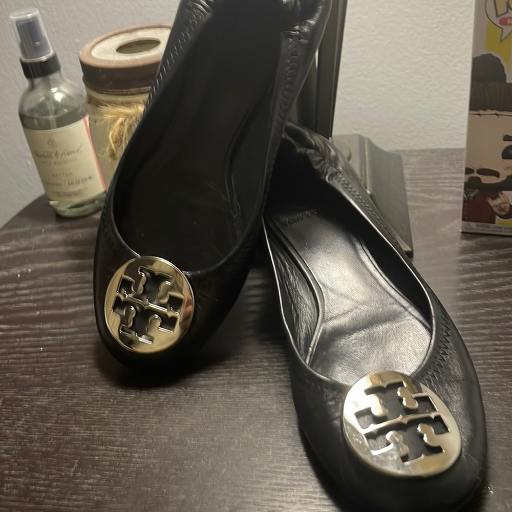 Authentic Tory Burch shoes- size 5